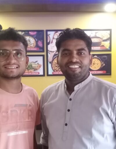 Famous Youtuber Dhaval Domadiya is a popular Gujarati YouTuber and Actor, he makes comedy and entertainment videos on his YouTube channel "Dhaval Domadiya" and Visited Junagadh's Pandeyji Restaurant.