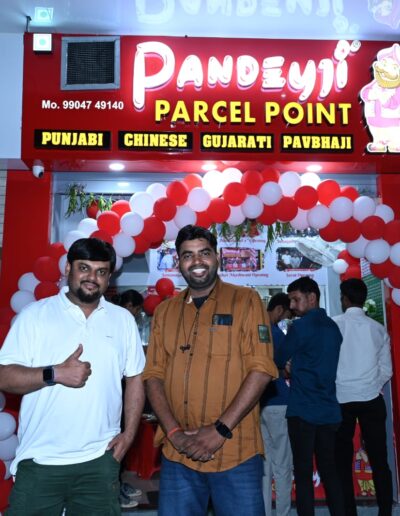 Anand Sata a famous Food vlogger in Gujarat with over 54.4K subscribers on his private Youtube Channel and 390K subscribers on EAT & DRIVE Channel has visited Pandeyji Parcel Point.